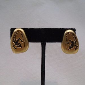 VINTAGE RETRO 80s MATTE GOLD OBLONG LIZARD CLIP STATEMENT EARRINGS ZN